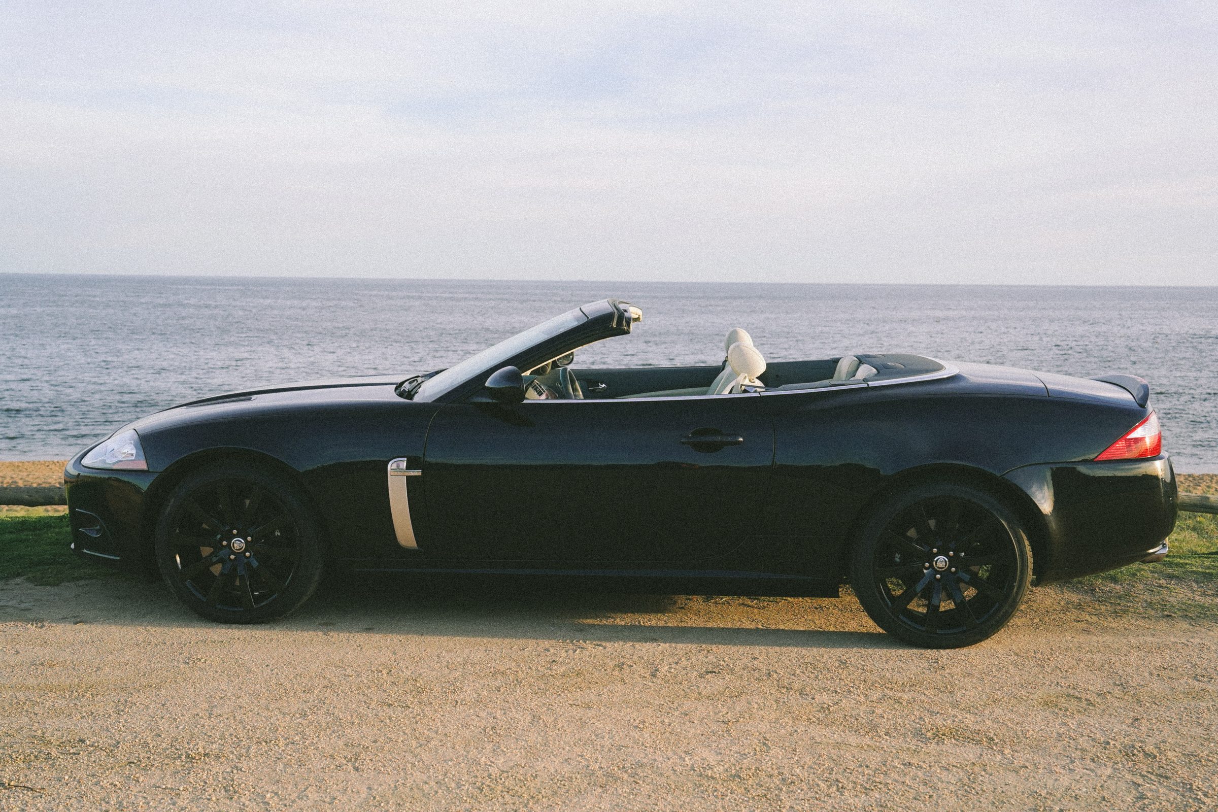 Classic roadster on the Punta del Este coast